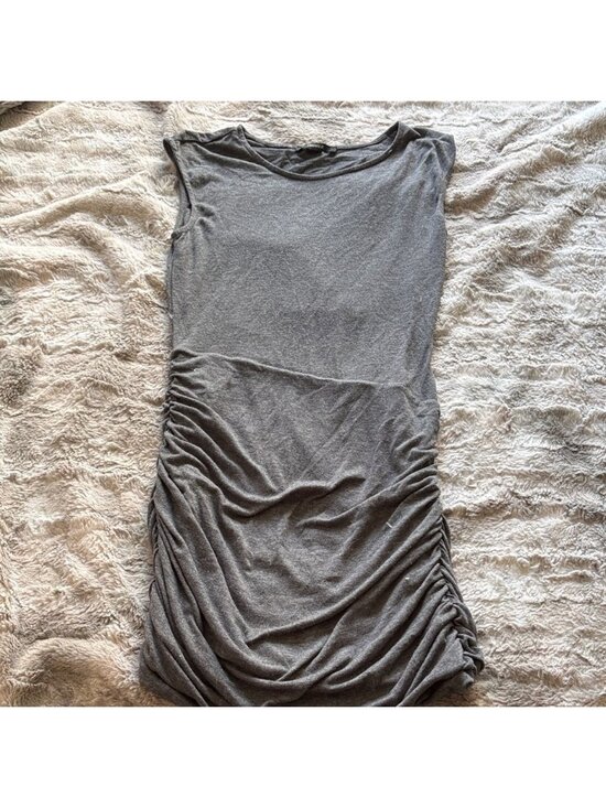 Dresses & Skirts - Forever 21 Gray Strapless Dress